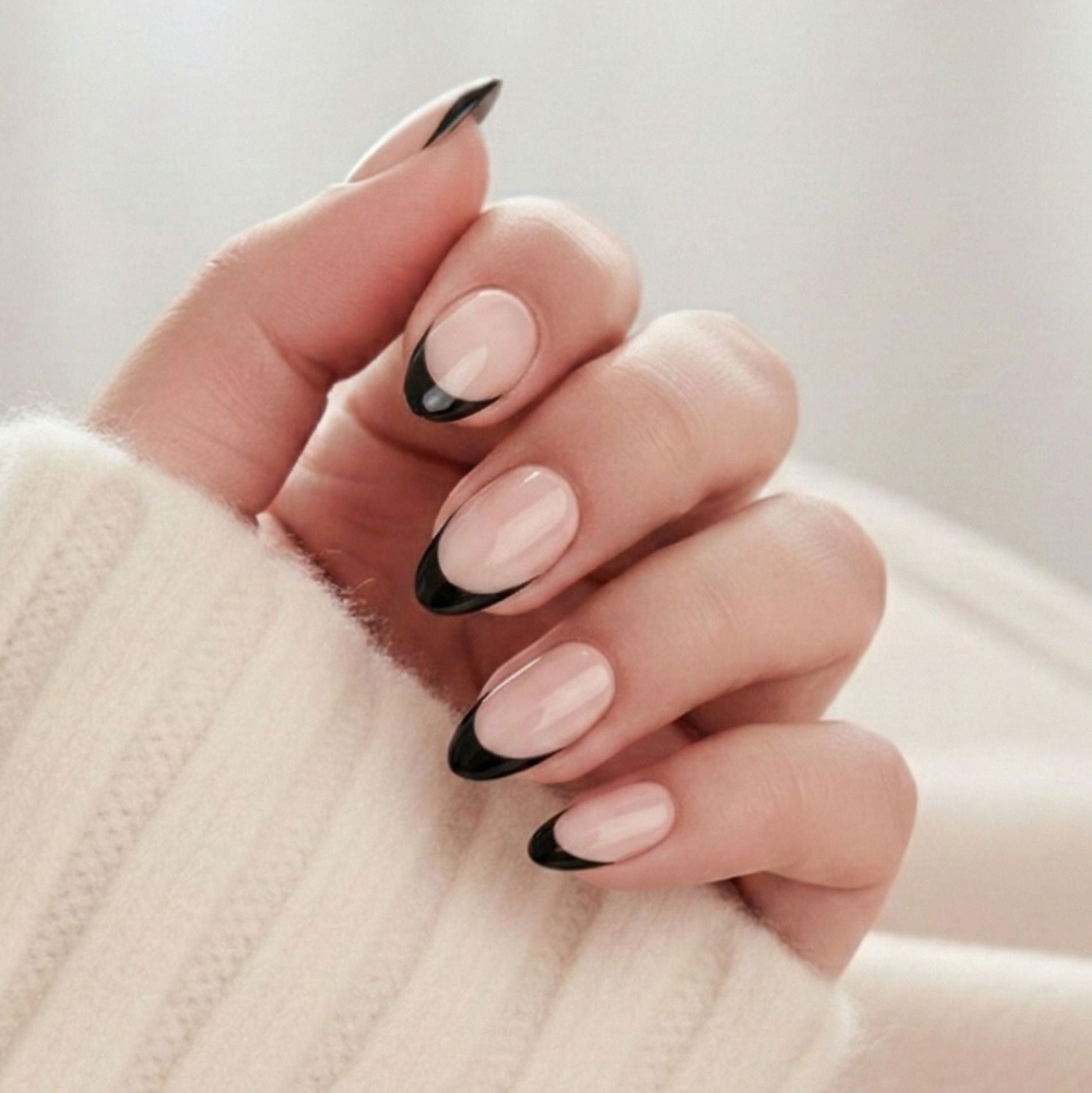 Sleek Silhouette 1/500